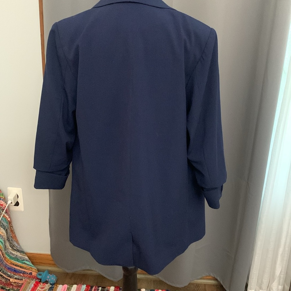 Blazer - Picture 5 of 8